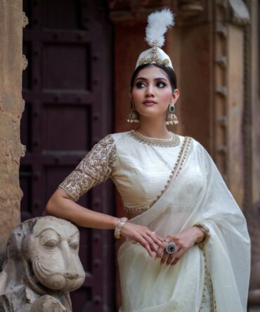 Ivory Zarodozi Saree